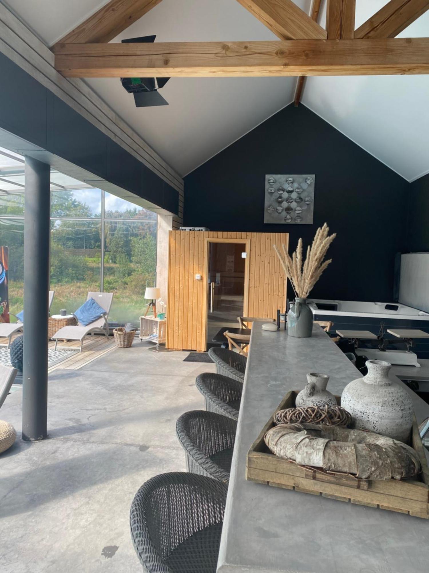 Le Petit Studio De L'Espace Bien Etre Libin Exterior foto
