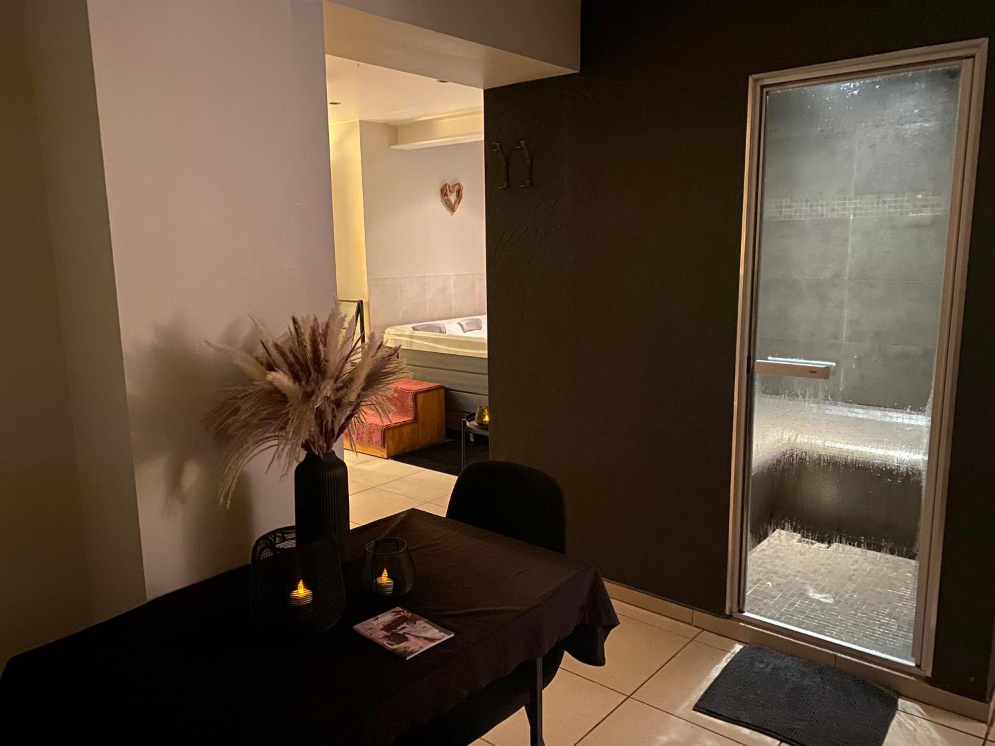 Le Petit Studio De L'Espace Bien Etre Libin Exterior foto