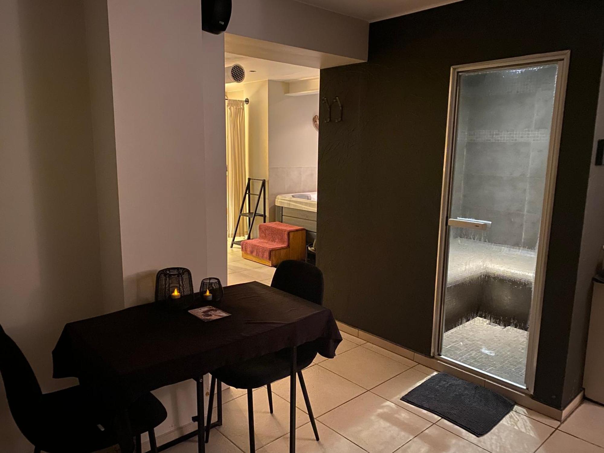 Le Petit Studio De L'Espace Bien Etre Libin Exterior foto